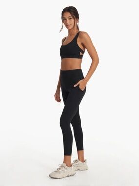 Vuori Black Mid-Rise Performance Leggings with Side Pockets